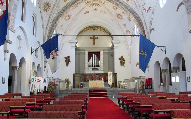 Interno Chiesa Della Pace Milano